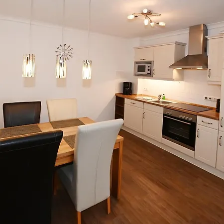 Bernstein Mare Luxor Penthouse 1 Apartman *
